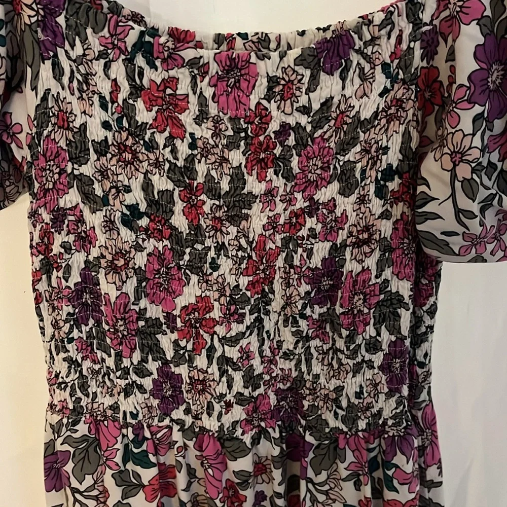 Sunday Mi Amor off-shoulder floral dress. Sz L - Picture 3 of 7